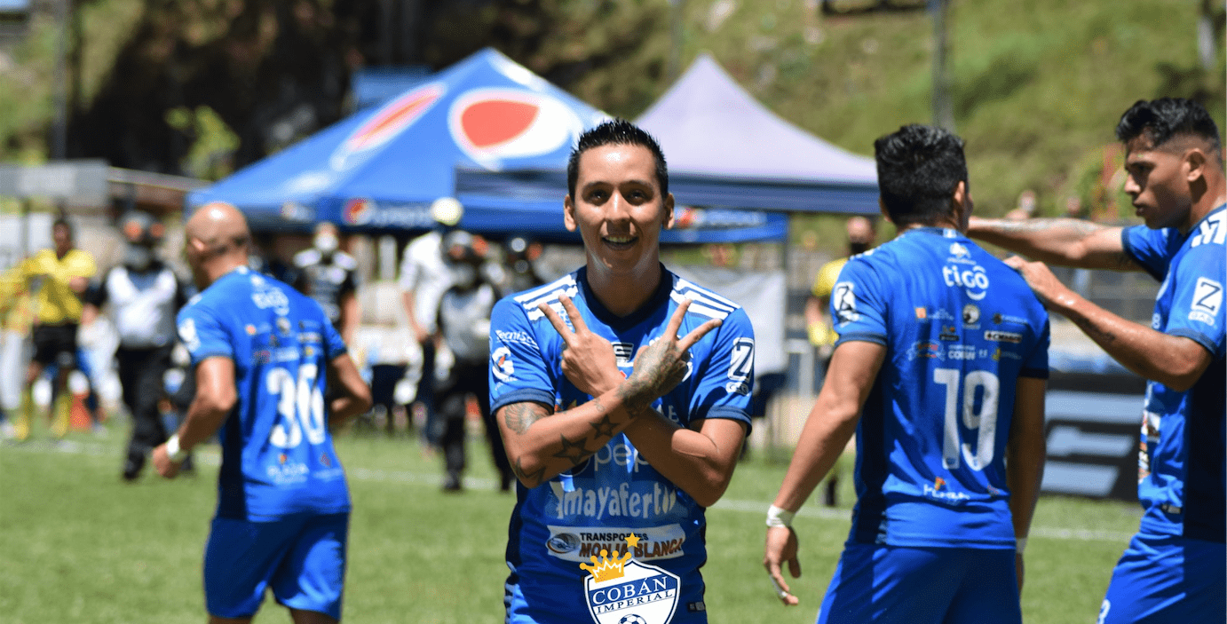 VIDEO. Cobán Imperial celebra en Miércoles Santo tras vencer a Achuapa