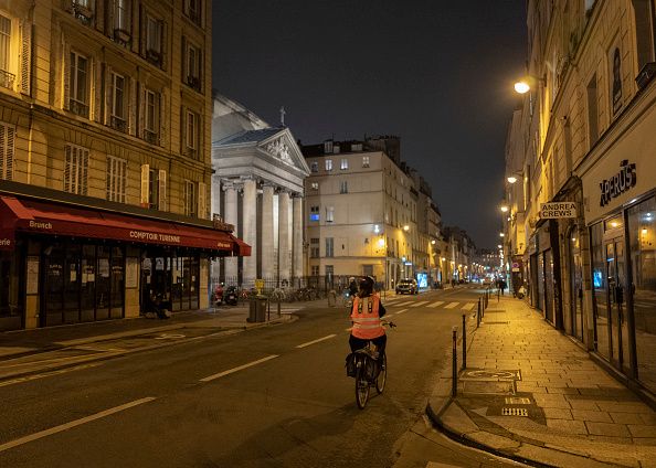 París anuncia nuevo confinamiento de un mes por rebrote de Covid-19