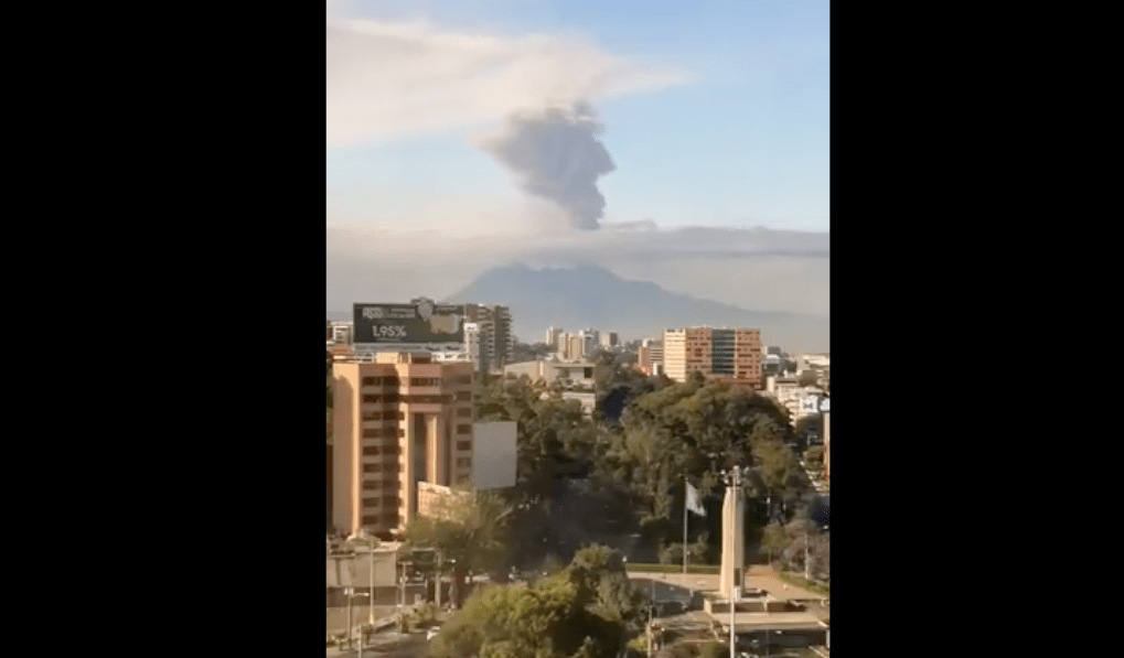 Video muestra impresionante erupción del volcán de Pacaya y desplazamiento de ceniza