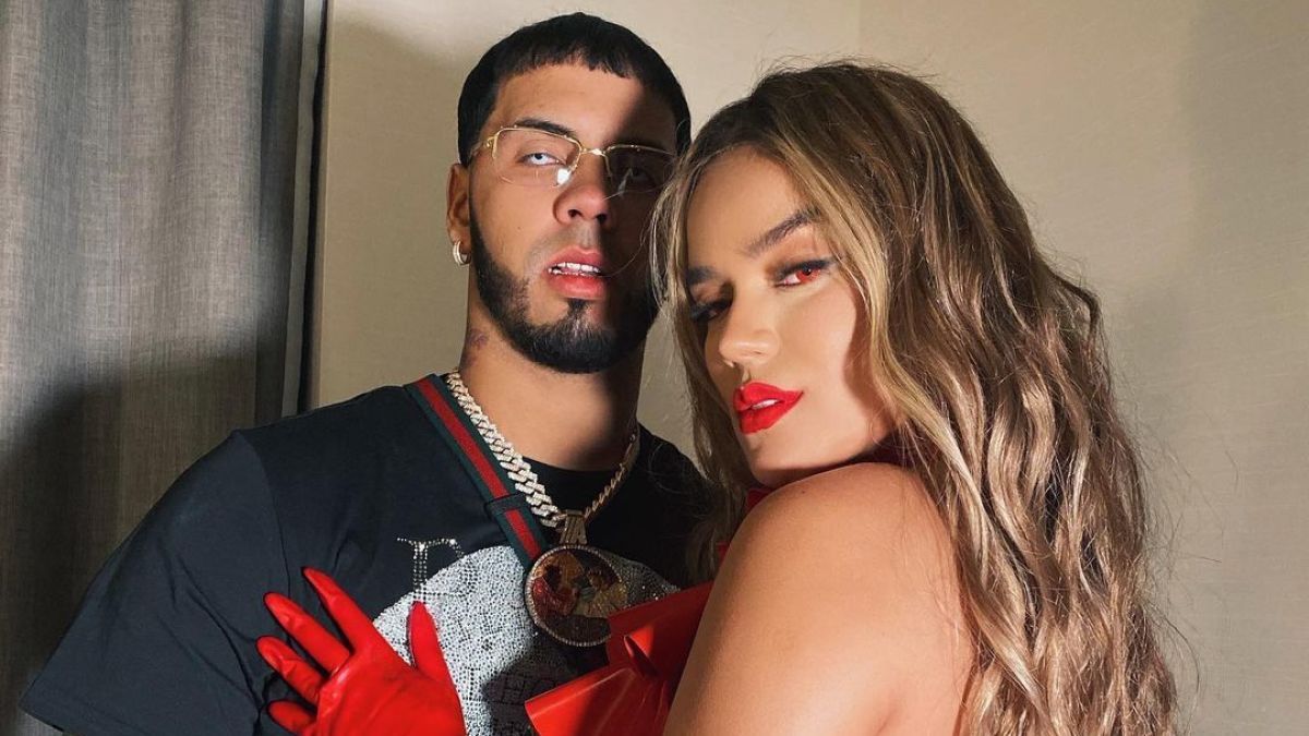 Confesándose aún enamorada, Karol G confirma ruptura con Anuel AA