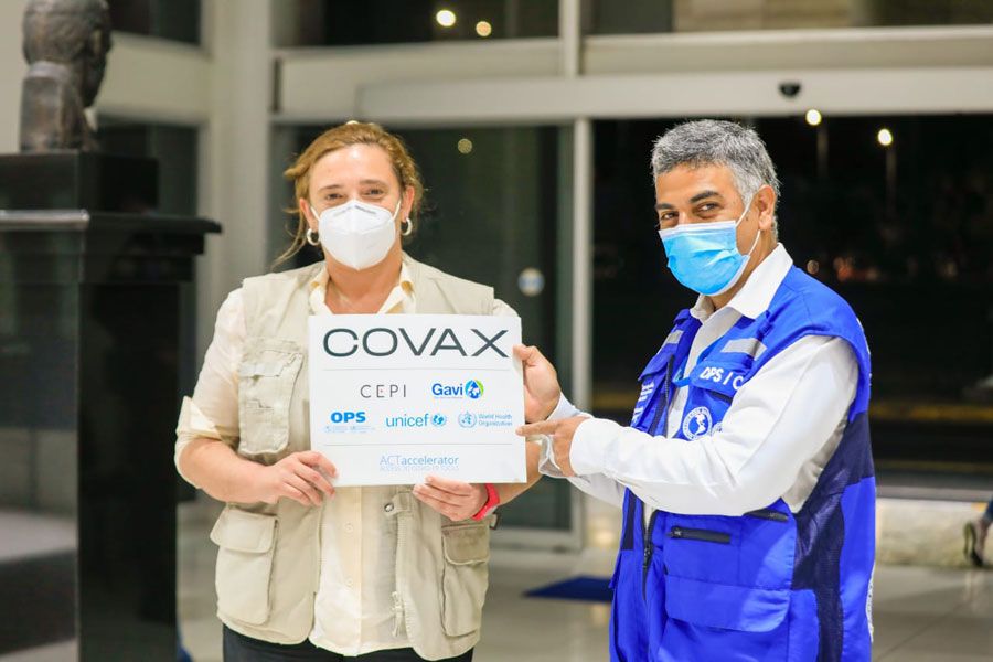 El Salvador recibe 96 mil vacunas contra el Covid-19 de Covax