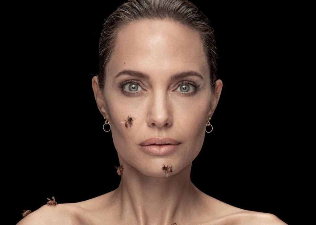 Angelina Jolie explica por qué cubrió su cuerpo de abejas