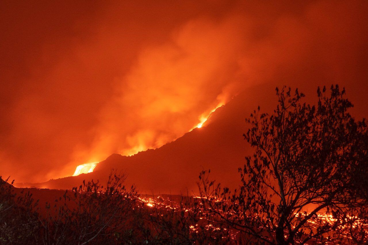 Flujo de lava del volcán Pacaya sigue extendiéndose