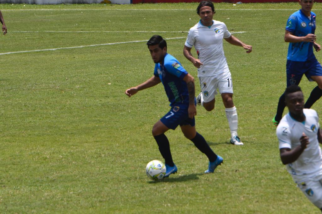 Jonathan Velásquez la gran novedad en la convocatoria de la Selección Nacional