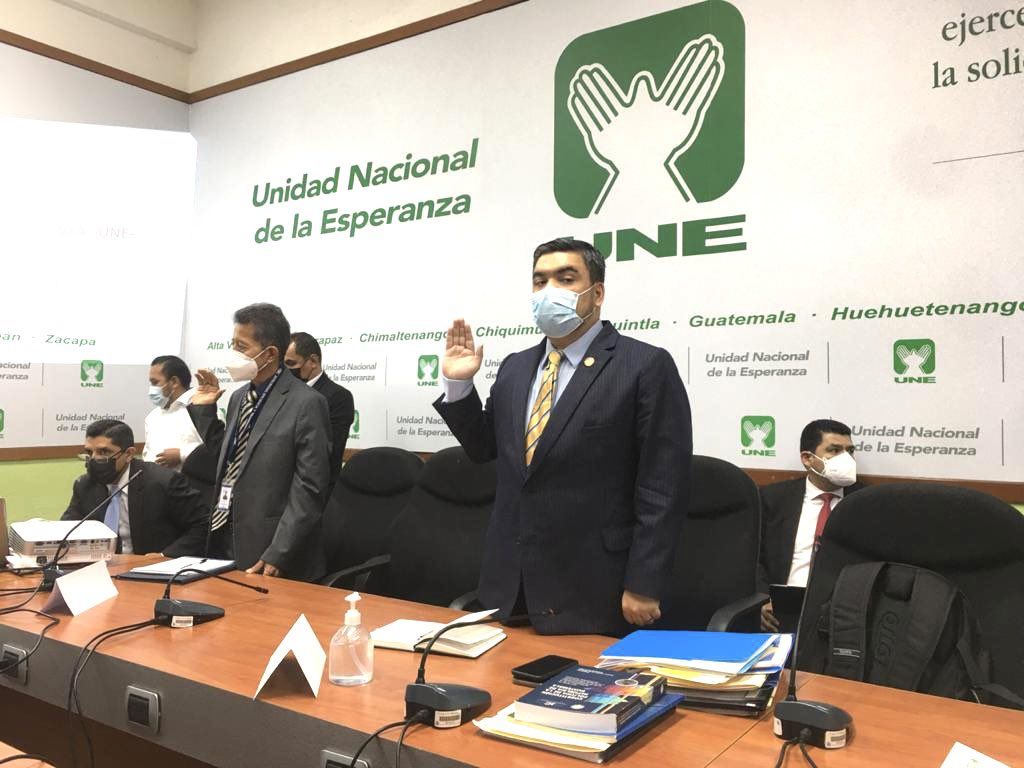 UNE pide interpelación contra titular del Ministerio de Energía y Minas