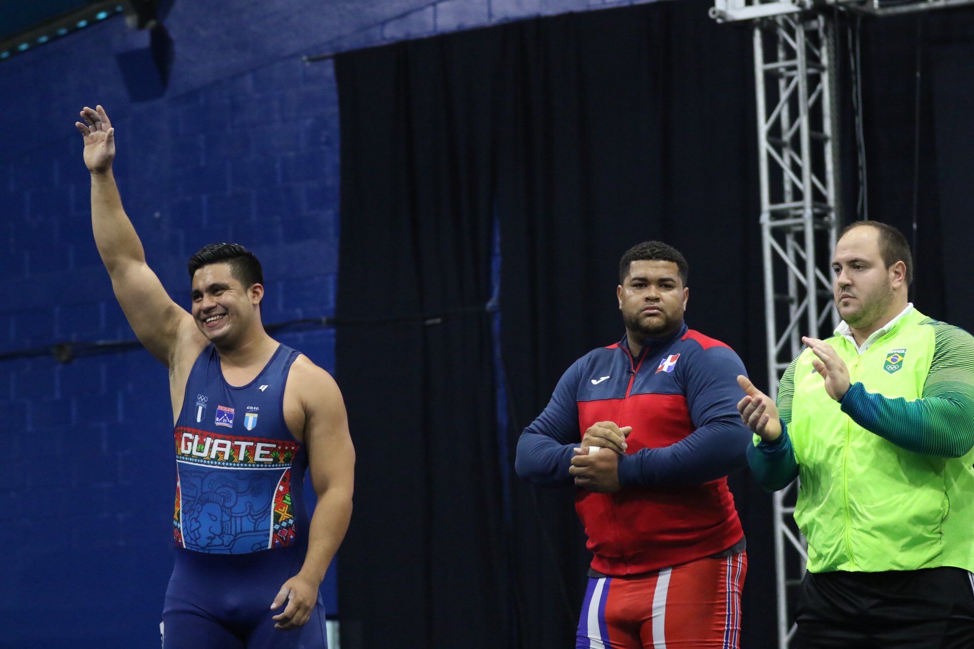 Guatemalteco cosecha 6 medallas en competencia de levantamiento de pesas en Colombia