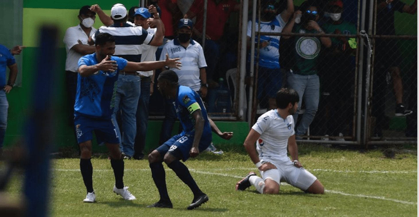 VIDEO. ¡Santa goleada! «Los jaguares» arrollan a Comunicaciones