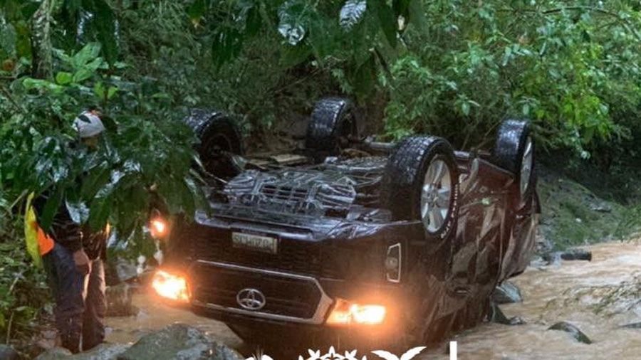 Abogado que defendió a capturados por extraer pacayas sufre accidente