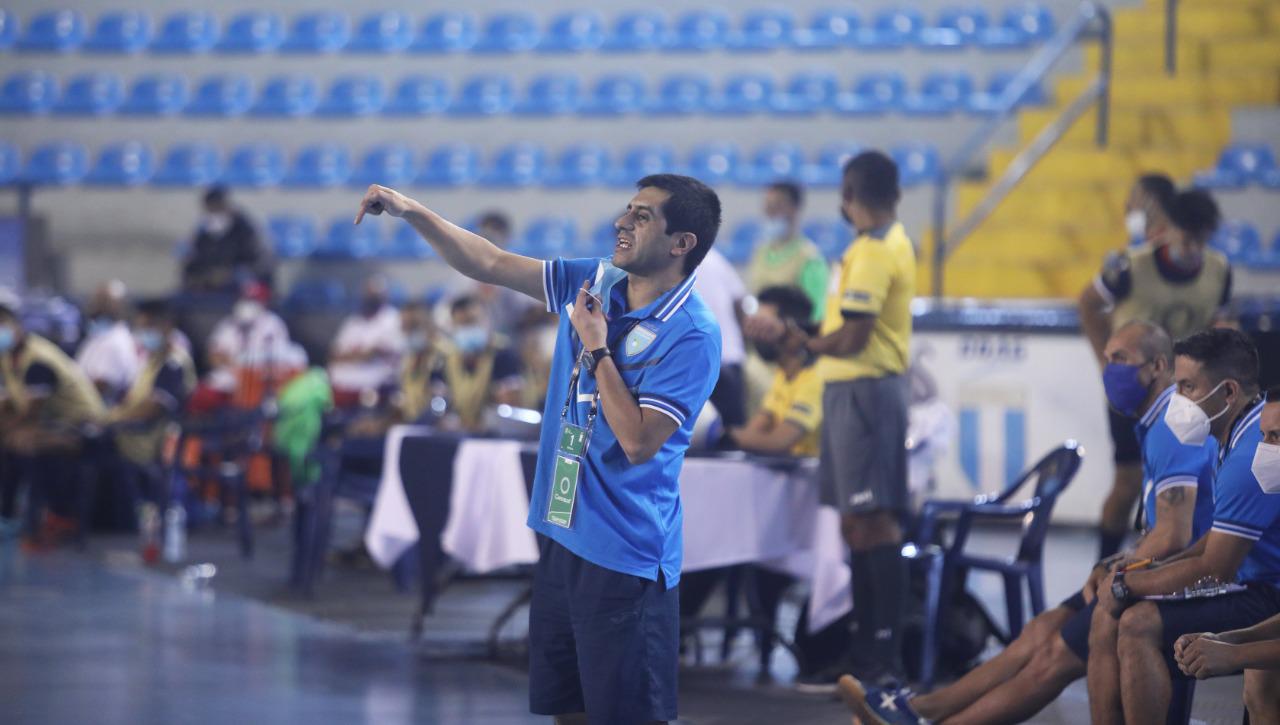 “Toca estudiar a nuestros rivales” en el Mundial, dice Estuardo de León