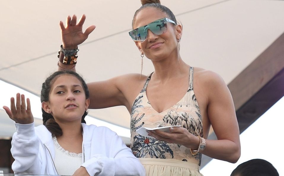 Jennifer López sale de compras con su hija y fans creyeron que era el niño