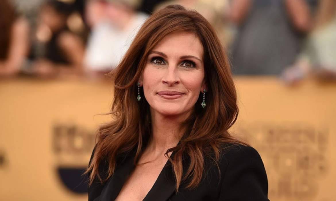 Por primera vez, hija de Julia Roberts aparece en alfombra roja