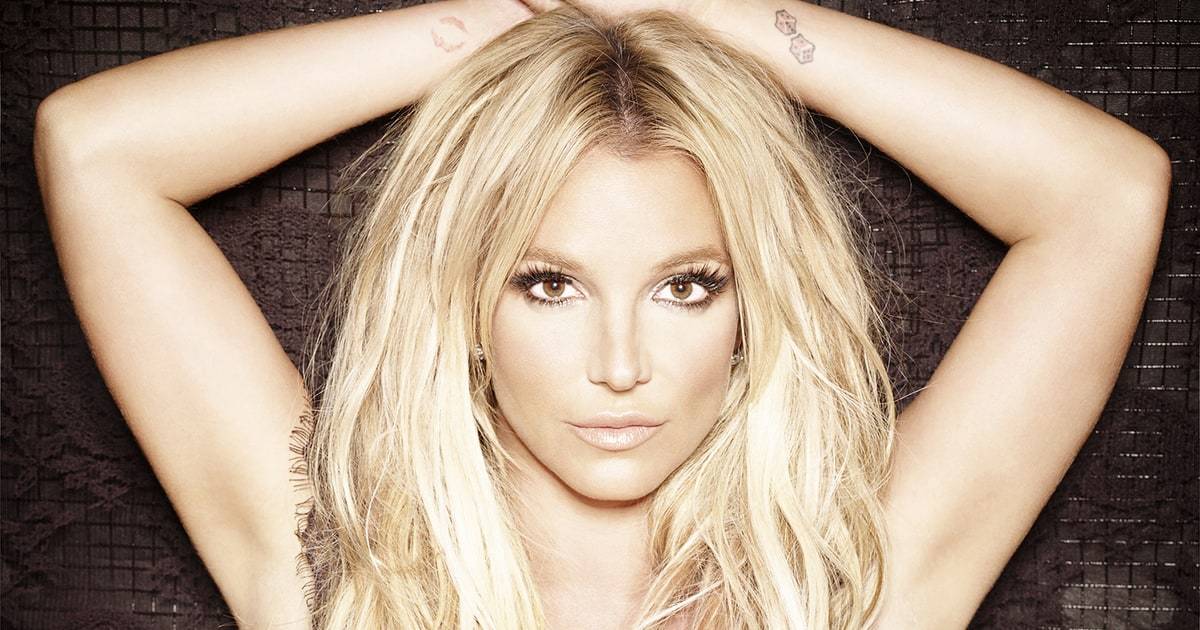 ¿Muestra de su libertad? Britney Spears causa revuelo al compartir foto sin blusa