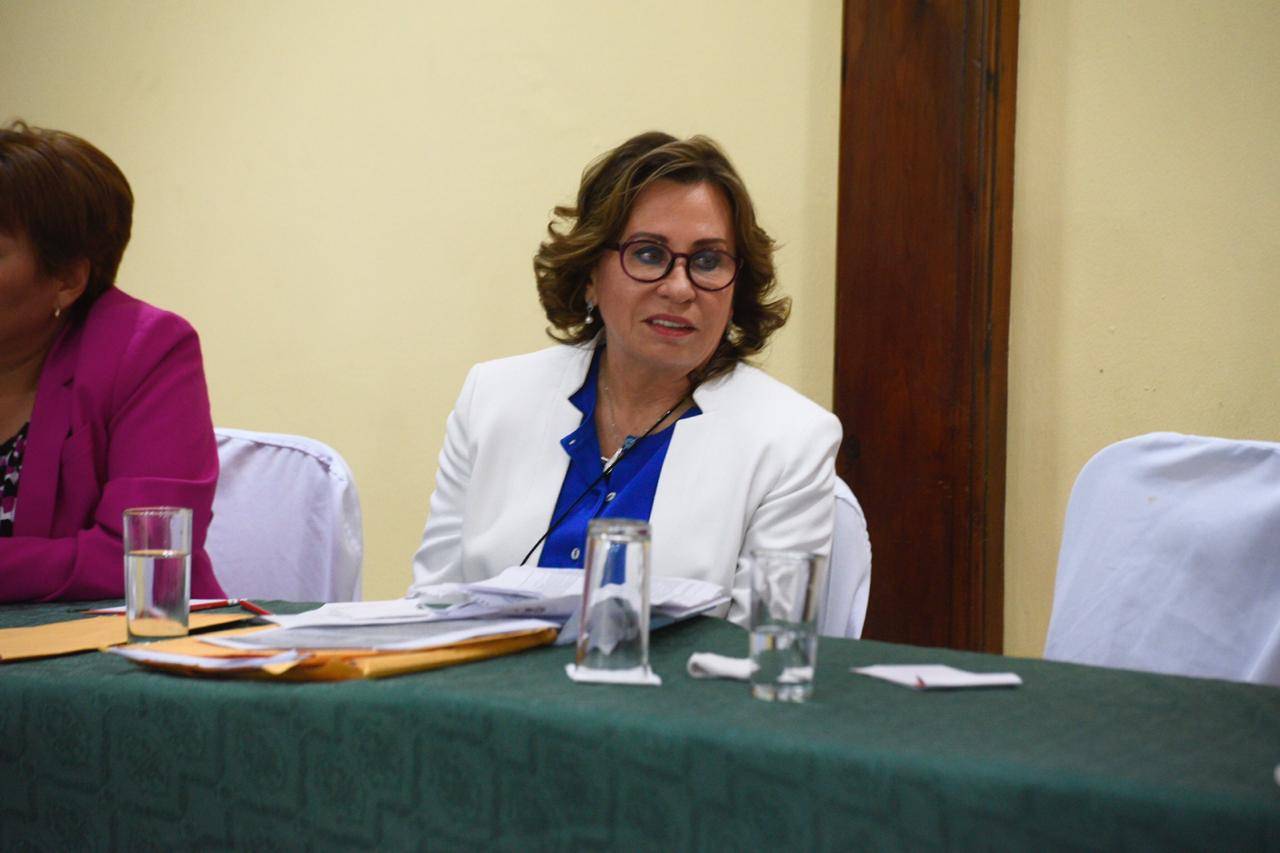 Sandra Torres insiste a juez poder participar en actividades de la UNE