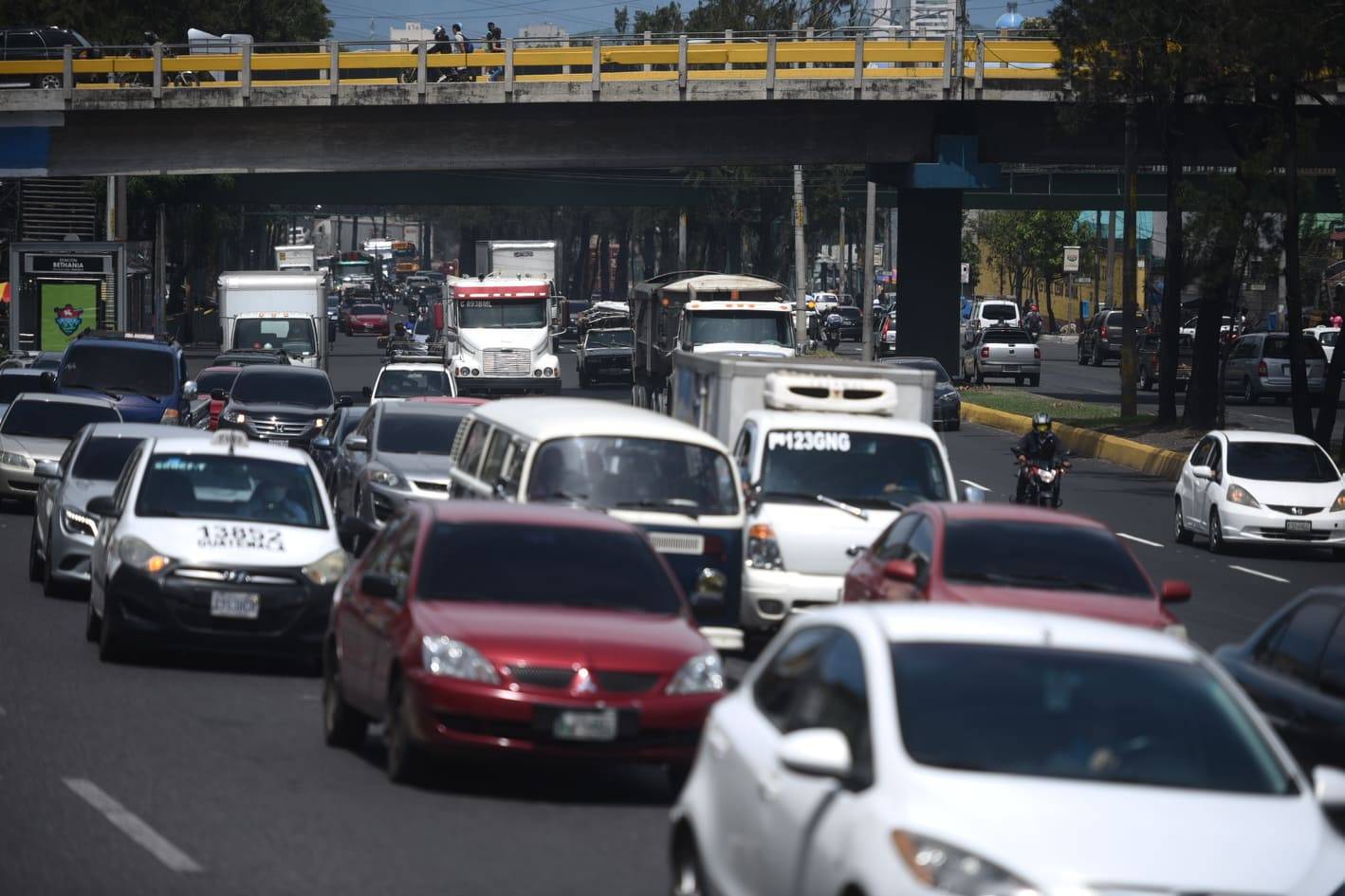 SAT informa cuánto ha recaudado del Impuesto sobre Circulación de Vehículos