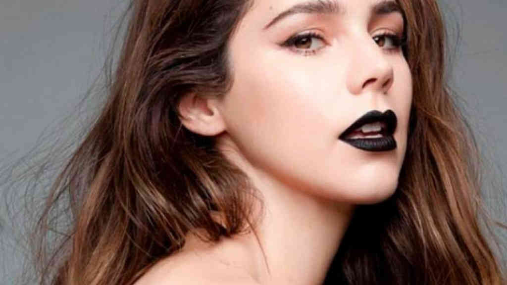 ¡Sube la temperatura! Camila Sodi cautiva al posar con transparencias y sin ropa interior