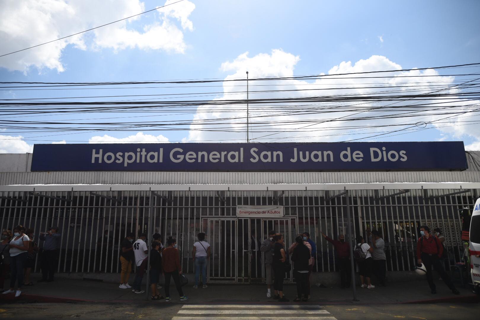 Director del San Juan de Dios asegura que sus médicos «están quemados»