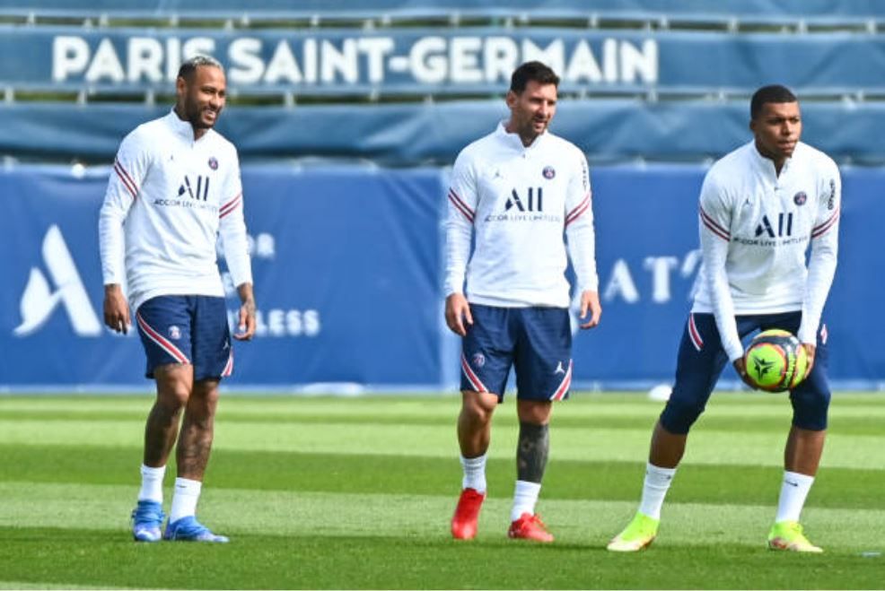 Leo Messi recibe su primera convocatoria con el PSG