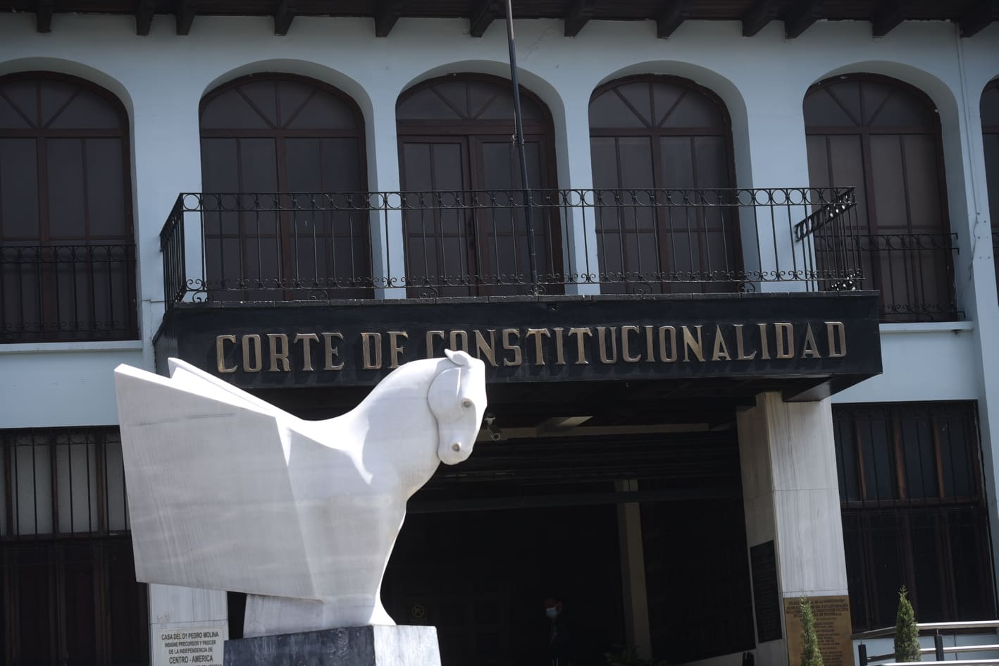 CC da trámite a dos amparos en contra del Congreso de la República