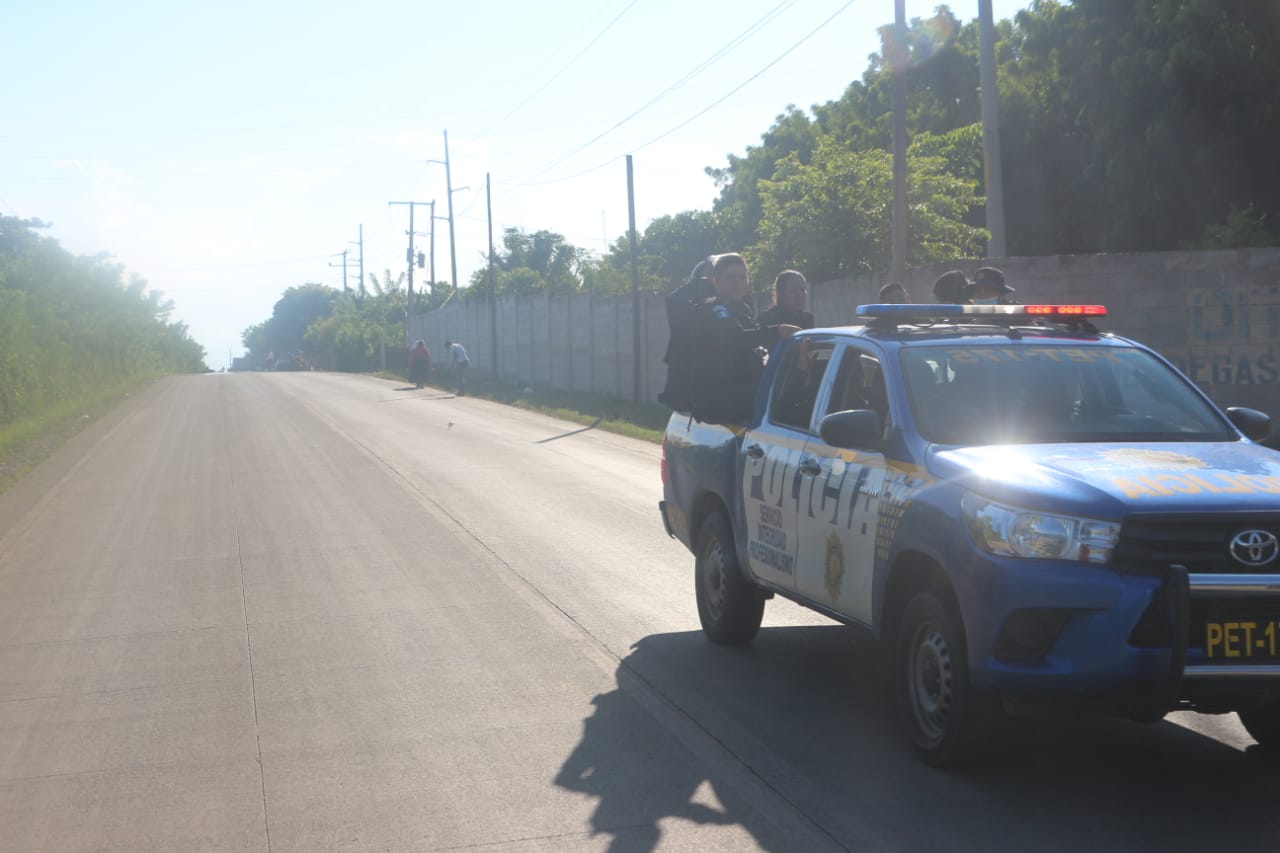 PNC disuelve protesta tras 17 días de bloqueos en El Estor, Izabal