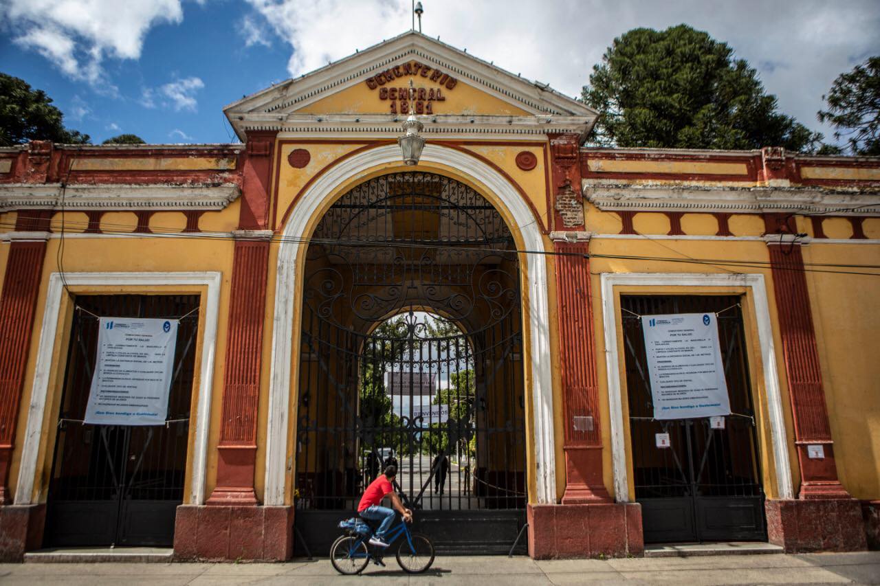 Informan sobre días y horarios autorizados para visitar cementerios