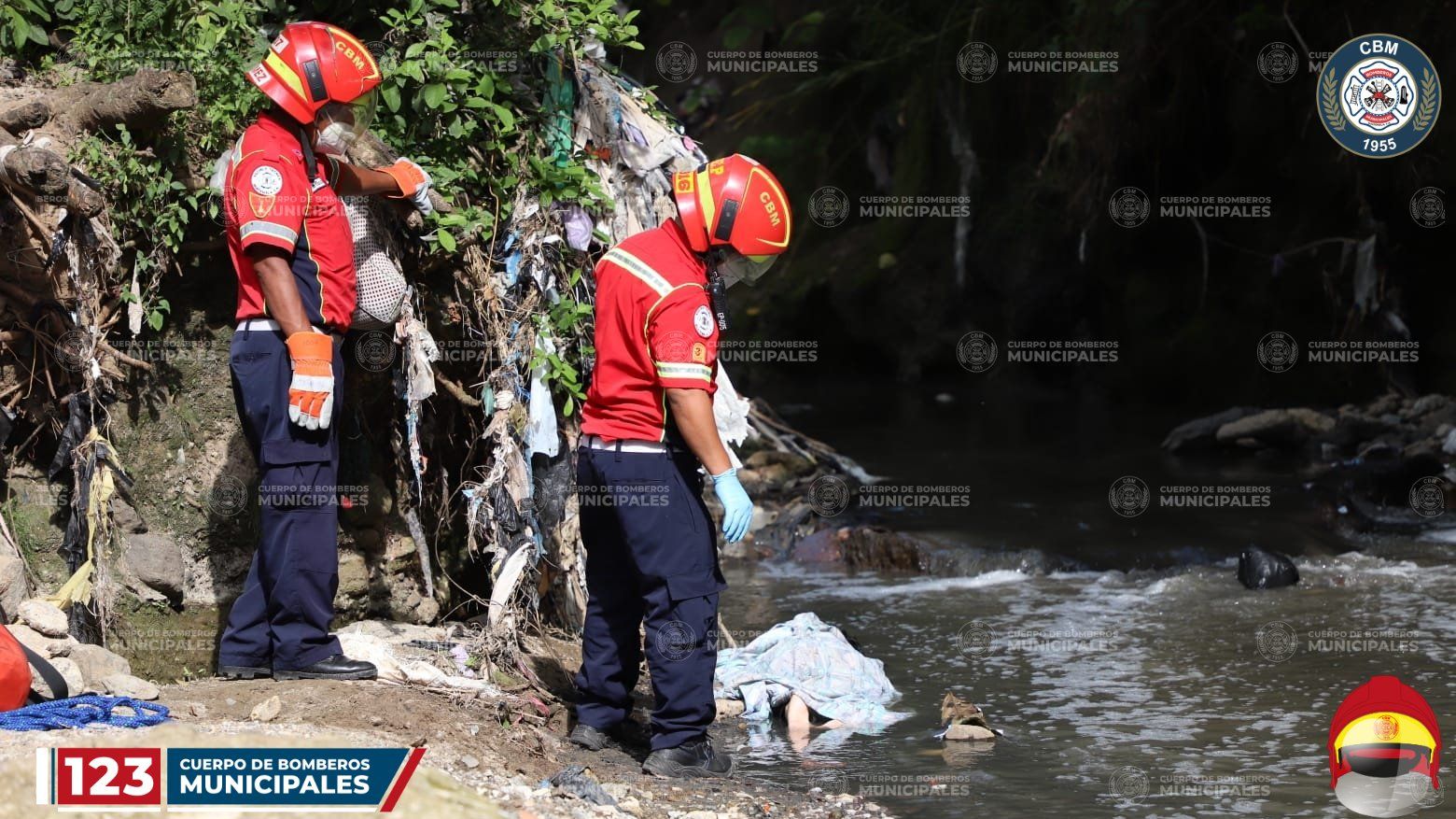 Localizan el cuerpo de una mujer en un río en la zona 18