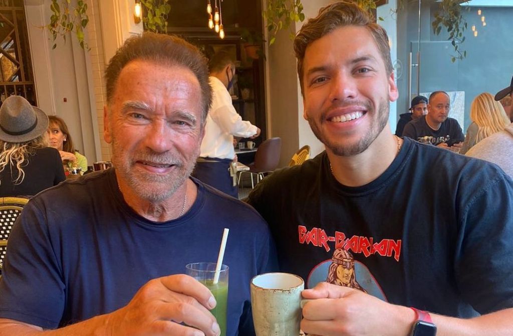 ¡Idénticos! Hijo menor de Arnold Schwarzenegger debuta en el cine y así luce