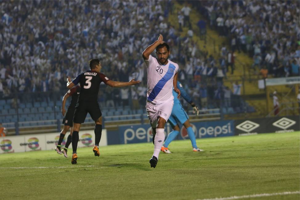 ¡Carlos Ruiz entre los grandes! FIFA reconoce al ‘Pescadito’ como máximo goleador en Eliminatorias