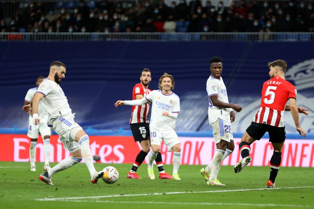 Real Madrid derrota al Athletic y es más líder que nunca en La Liga