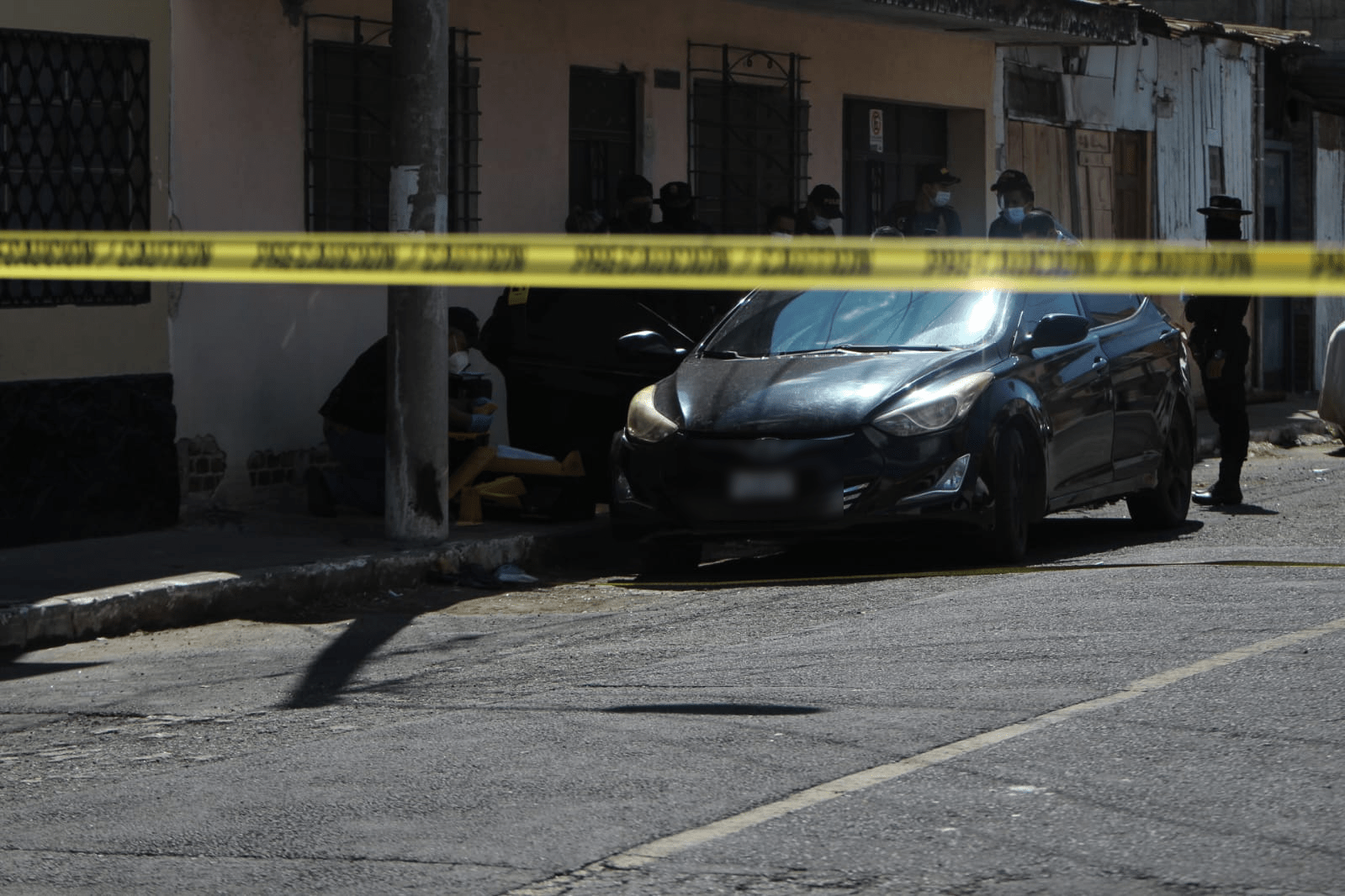 Localizan vehículo usado en tiroteo en la zona 6