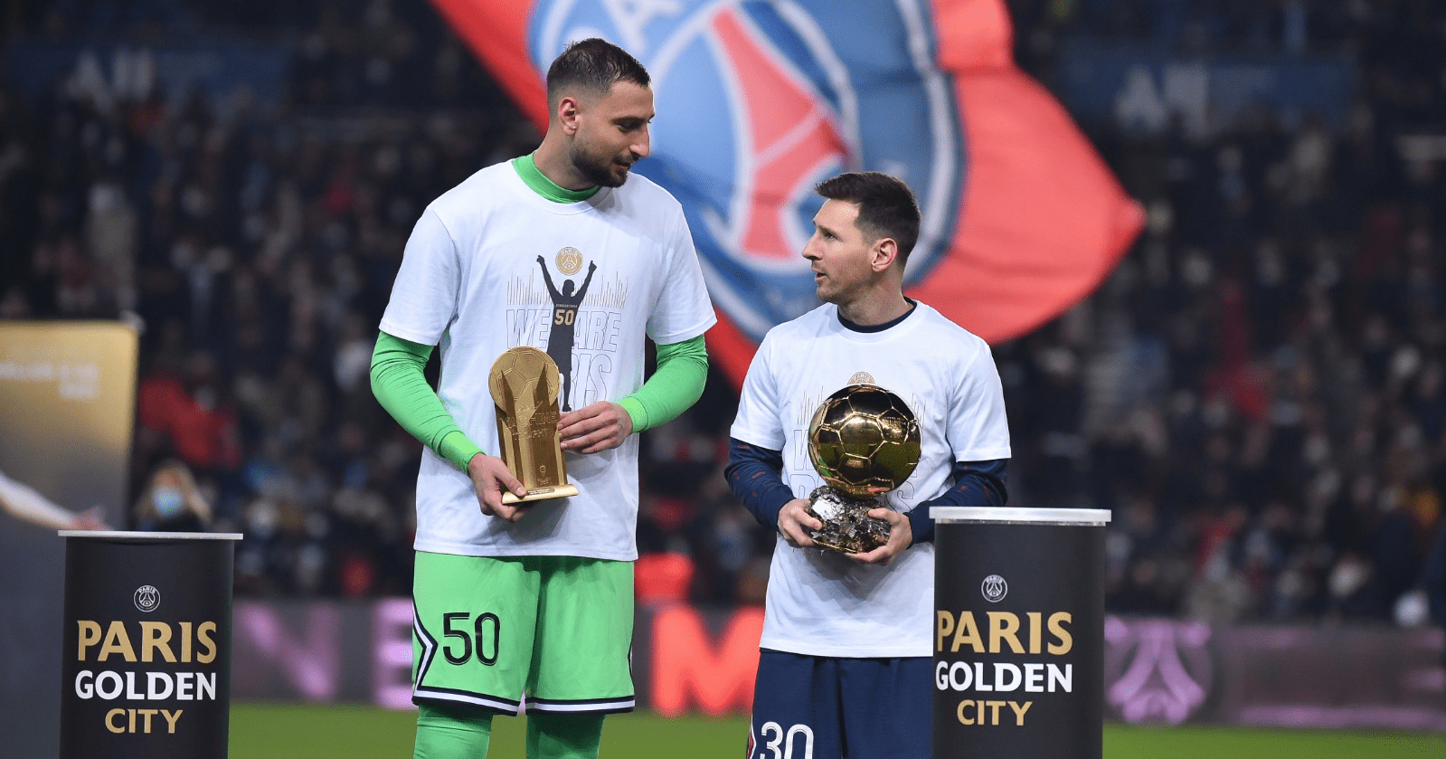 Messi “entrega” su séptimo Balón de Oro a la afición del PSG