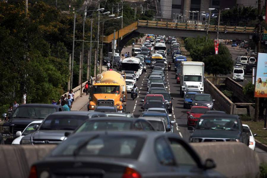 Transporte pesado no podrá circular en Navidad y Año Nuevo