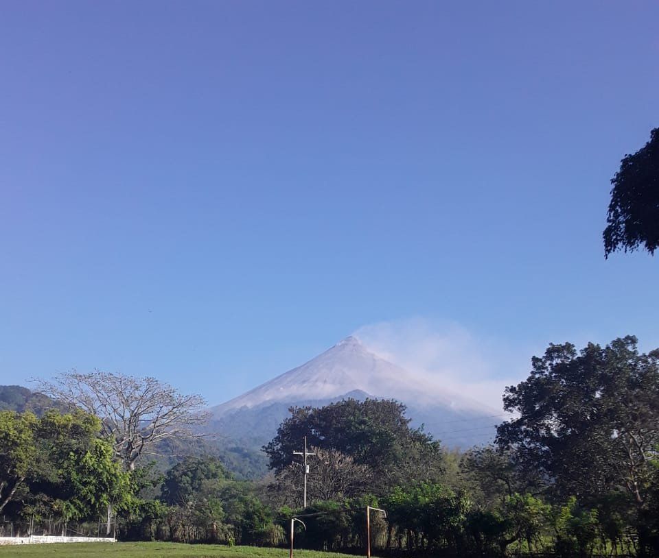 «Se pudo triangular el origen, ubicándolo en el volcán de Fuego», dice el SSG sobre retumbos