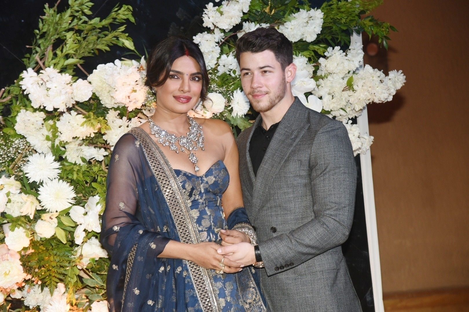 Nick Jonas y Pryanka Chopra se convierte en padre por vientre en alquiler