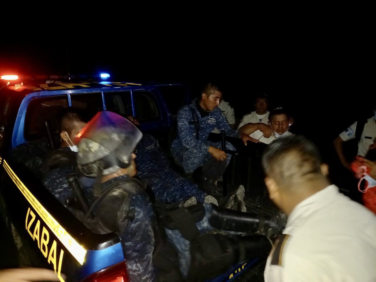 Caravana migrante: elementos de la PNC y del ejército heridos tras enfrentamiento en El Corinto