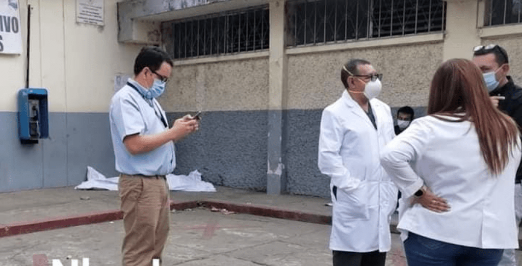 Se pronuncian por cadáver en el parqueo del hospital de Amatitlán