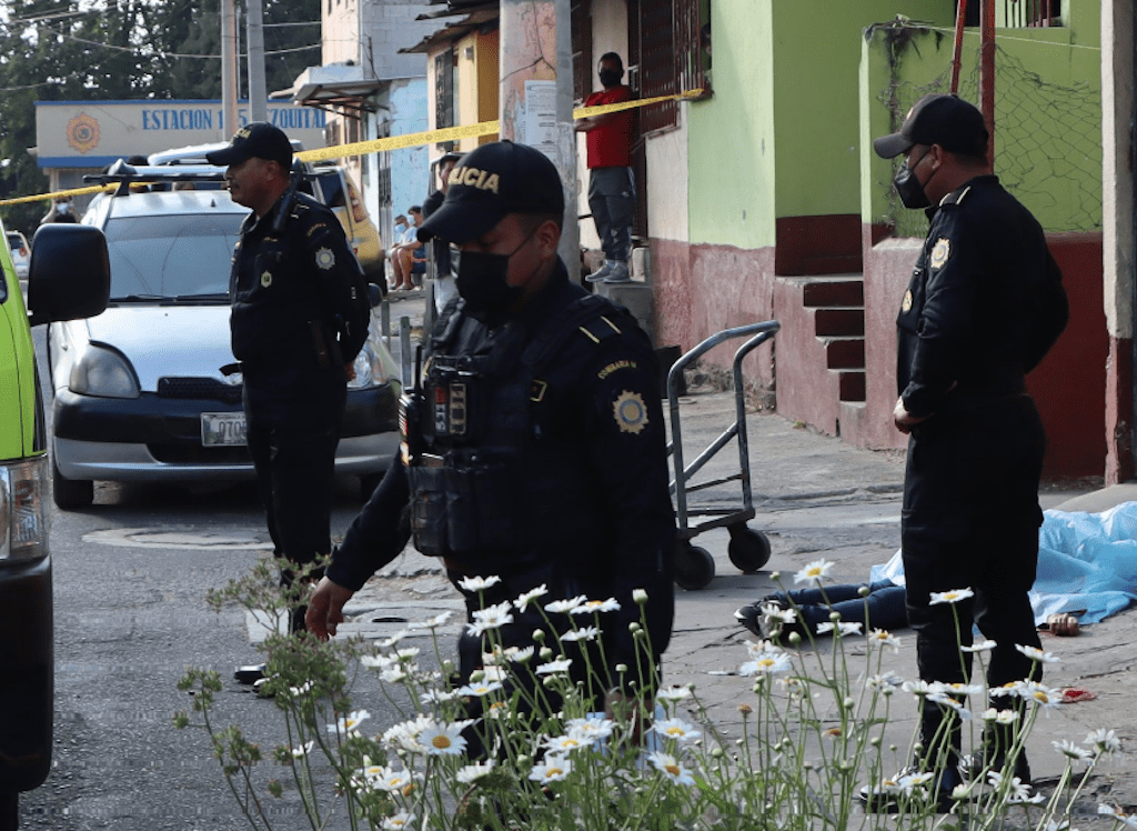 Ataque armado contra mujer se registra cerca de estación de la PNC