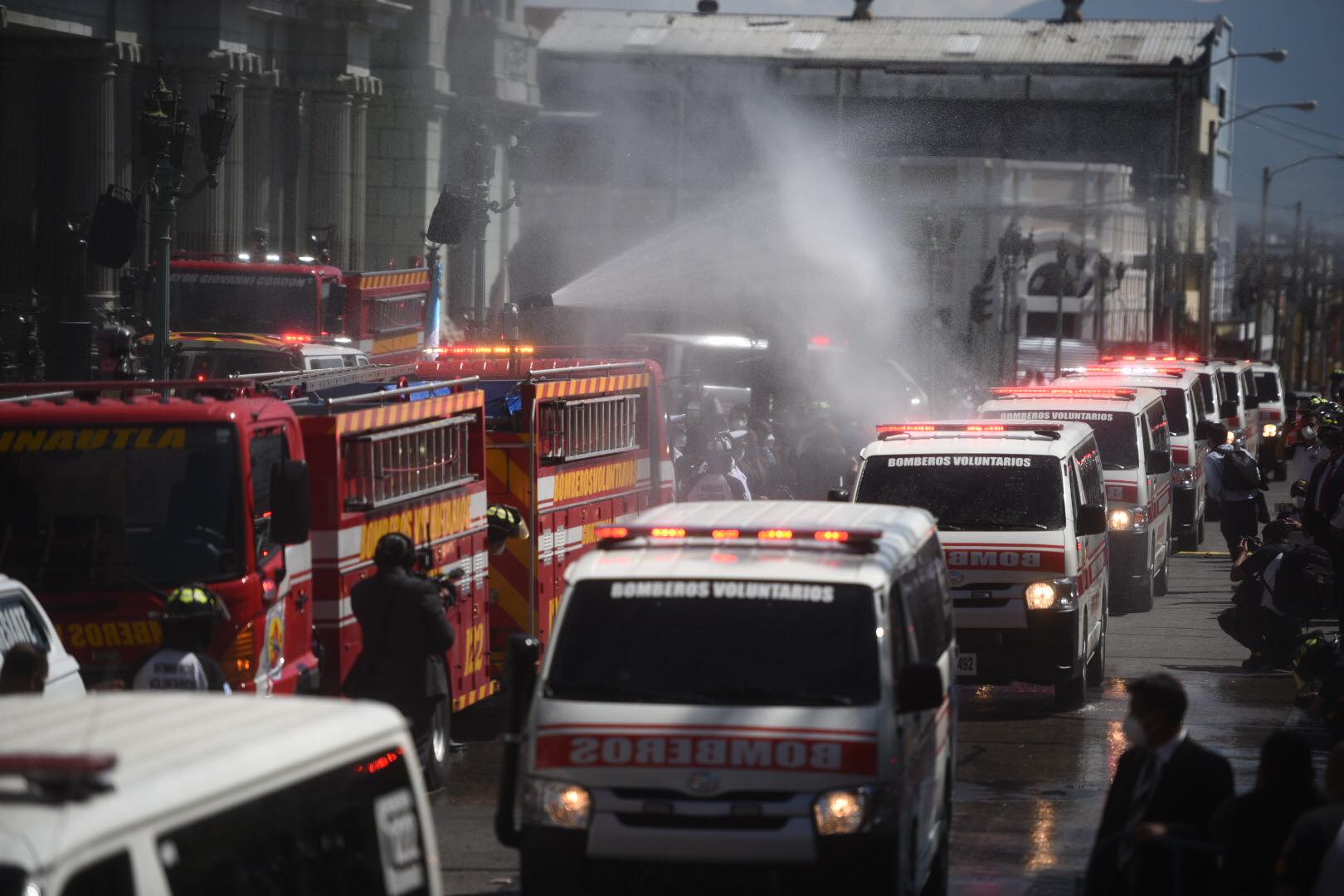 VIDEO. Así fueron «bautizadas» 130 ambulancias de Bomberos Voluntarios