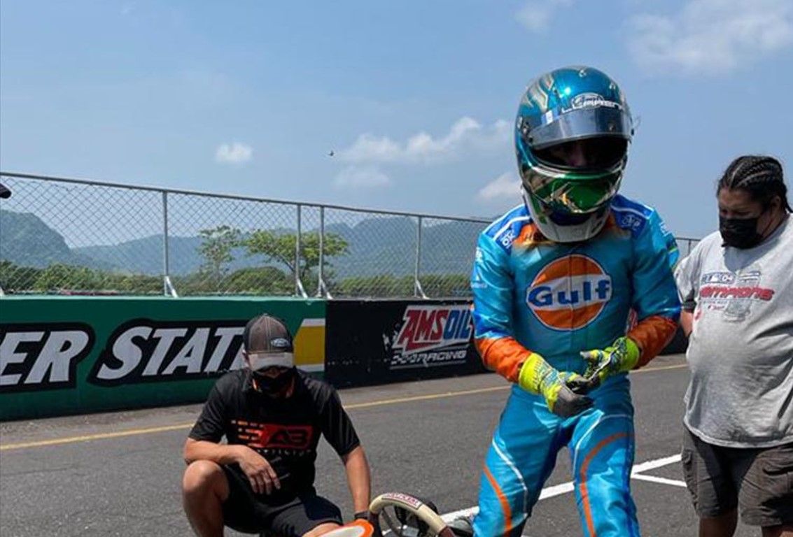 El piloto Mateo Llarena vuelve a competir en Guatemala