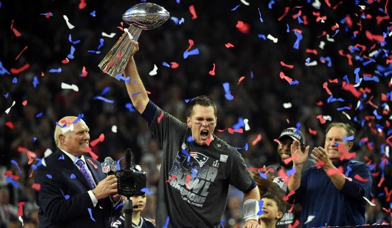 Tom Brady pone fin a su legendaria carrera en la NFL