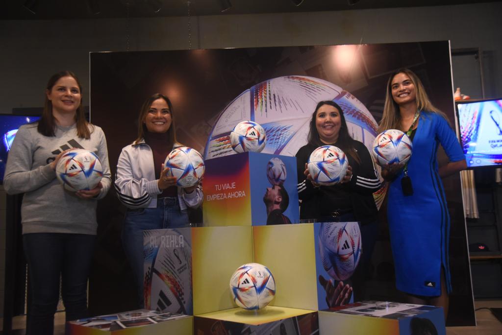 Presentan el balón del Mundial de Catar 2022 en Guatemala