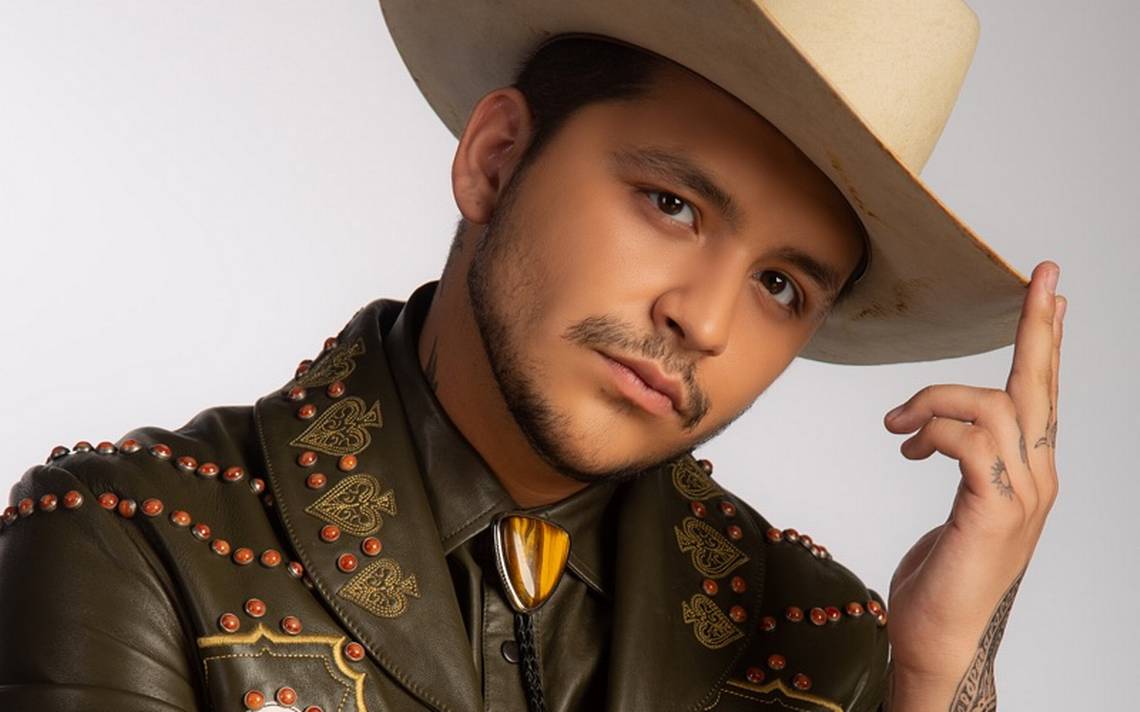 Anuncian precios al concierto de Christian Nodal y las redes estallan