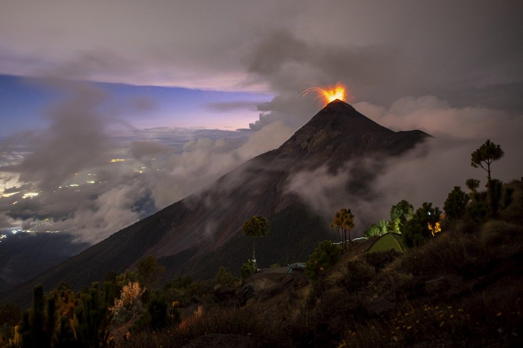 ¡Cuidado con las fotos! La Conred emite avisos por actividad del volcán de Fuego