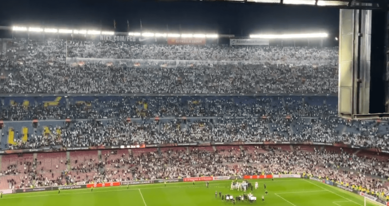 VIDEO. El Eintracht celebra la victoria en el Camp Nou como local