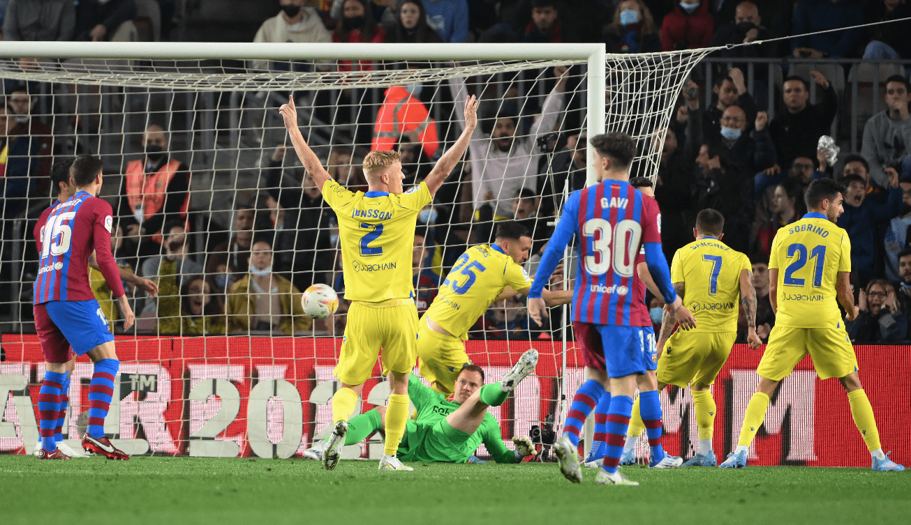 Tras derrota ante el Cádiz el Barcelona comienza a despedirse de LaLiga