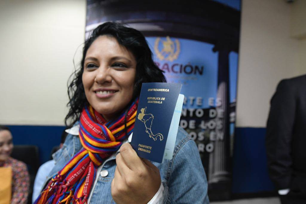 Autorizan vigencia de pasaporte por 10 años