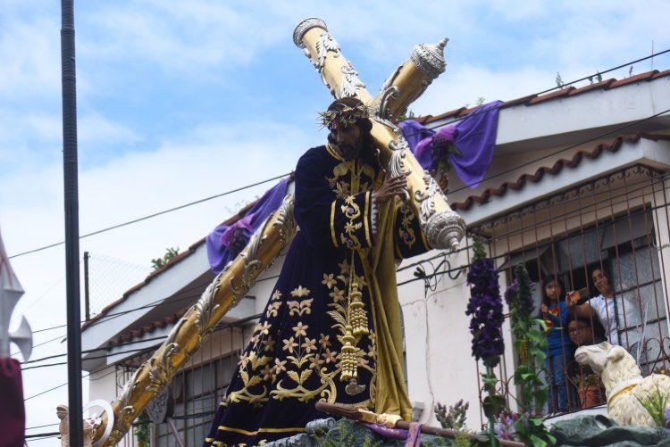 EN IMÁGENES. Jesus del Consuelo es sacado en procesión en el «Sábado de Ramos»