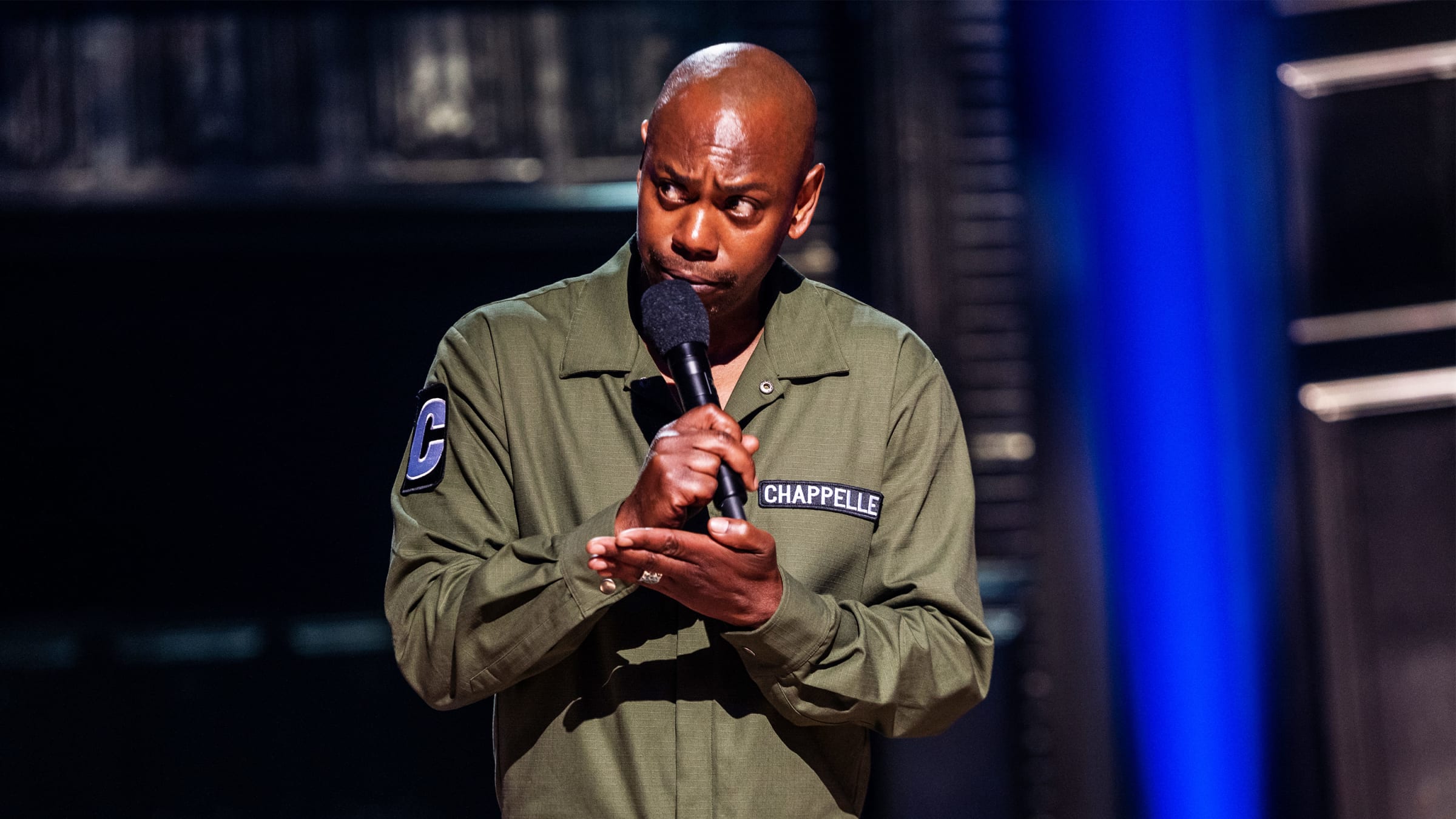 Dave Chappelle es atacado en pleno escenario por un hombre armado