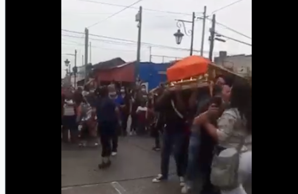 VIDEO. Con mariachis sepultan en Mixco a comerciante asesinado