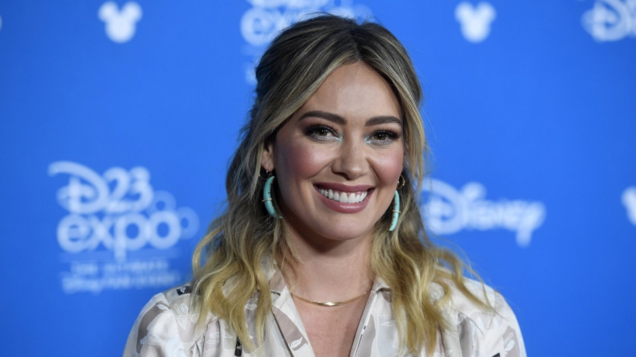 Hilary Duff hizo arder las redes con sus candentes fotos desnuda