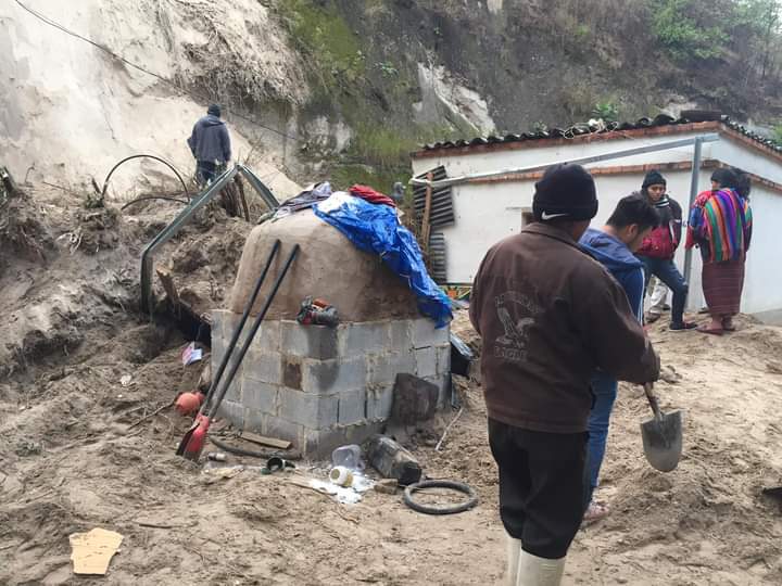 Tres hermanas mueren soterradas por derrumbe en Huehuetenango